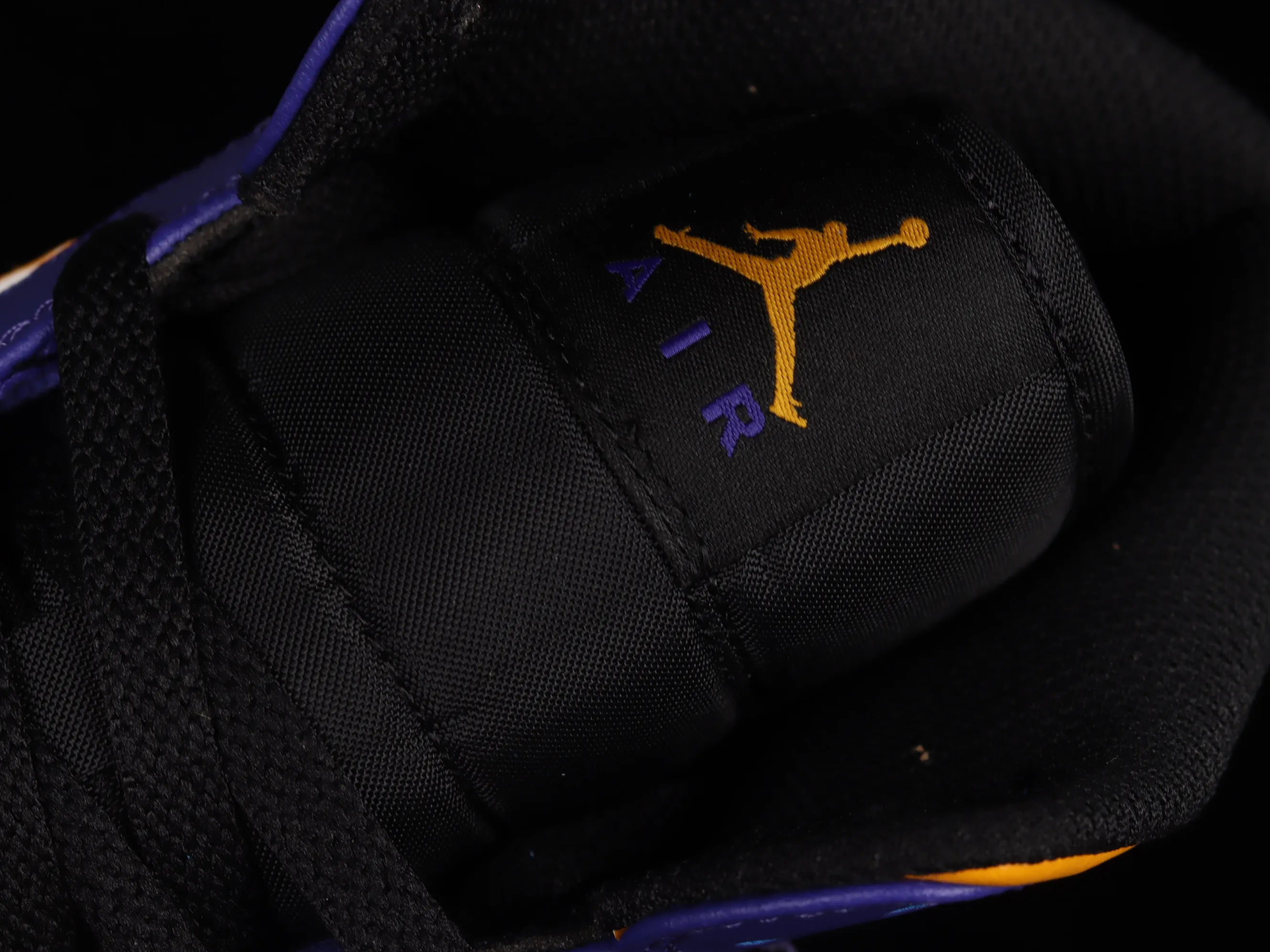 All categories Air Jordan Jordan series basketball shoes Air Jordan 1 Mid G version pure original Air Jordan 1 Mid "Lakers" AJ1 Joe 1 Lakers color matching Chinese basketball shoes DQ8426-517